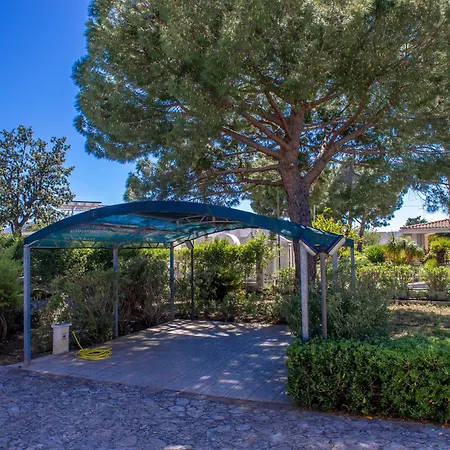 וילה Bouganvilla